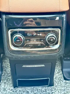 Changan CS95 2017 2.0T Versión Zhituo con tracción en dos ruedas interior foto 19 Changan CS95 2017 2.0T Versión Zhituo con tracción en dos ruedas interior foto 19