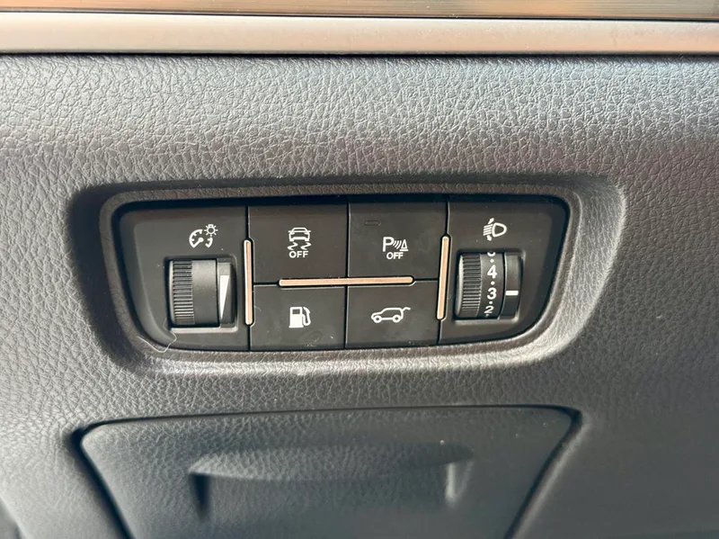 Changan CS95 2017 2.0T Versión Zhituo con tracción en dos ruedas interior foto 20 Changan CS95 2017 2.0T Versión Zhituo con tracción en dos ruedas interior foto 20