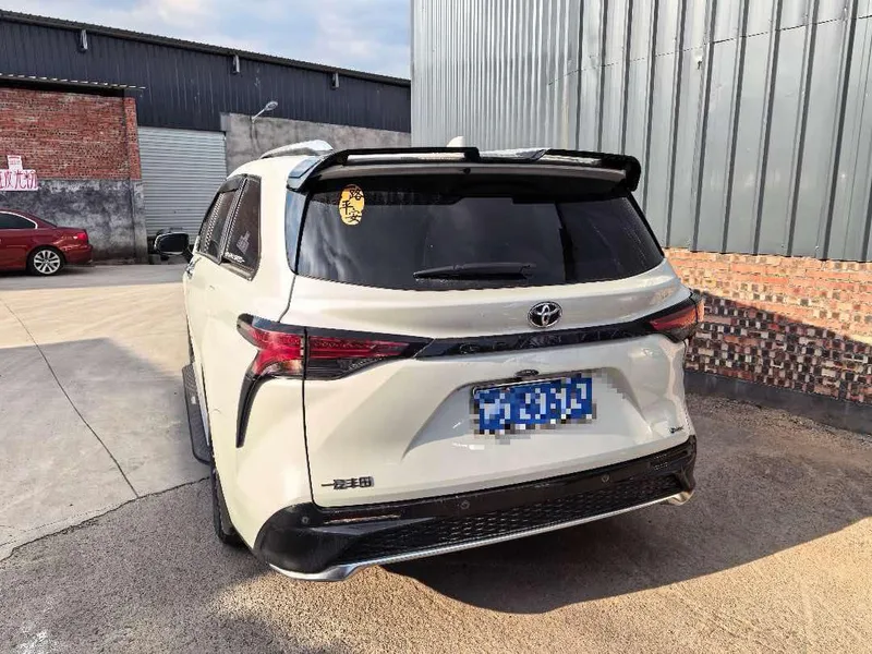 Toyota Granvia 2024 Motor doble híbrido eléctrico inteligente 2.5L Versión de lujo de tracción en dos ruedas exterior foto 2 Toyota Granvia 2024 Motor doble híbrido eléctrico inteligente 2.5L Versión de lujo de tracción en dos ruedas exterior foto 2