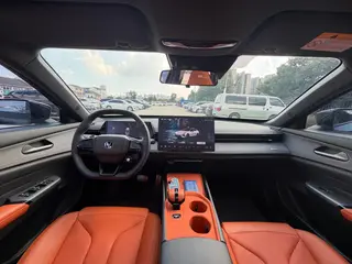 Changan UNI-V 2025 Third generation 1.5T 500Bar Luxury sports-style exterior photo 7