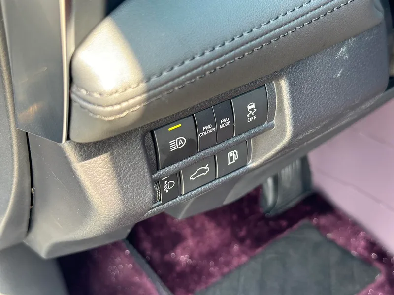 Toyota Avalon 2026 2.0L CVT Versión emprendedora interior foto 12 Toyota Avalon 2026 2.0L CVT Versión emprendedora interior foto 12