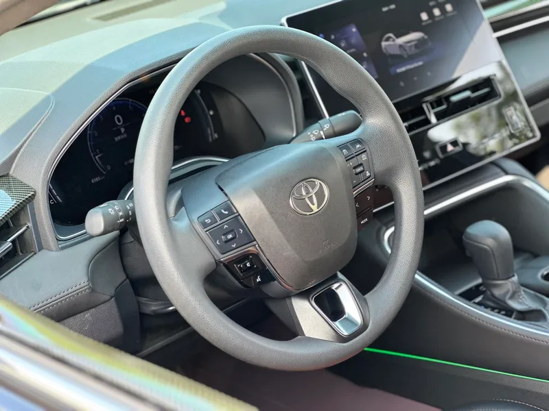 Toyota Avalon 2026 2.0L CVT Versión emprendedora interior foto 14 Toyota Avalon 2026 2.0L CVT Versión emprendedora interior foto 14