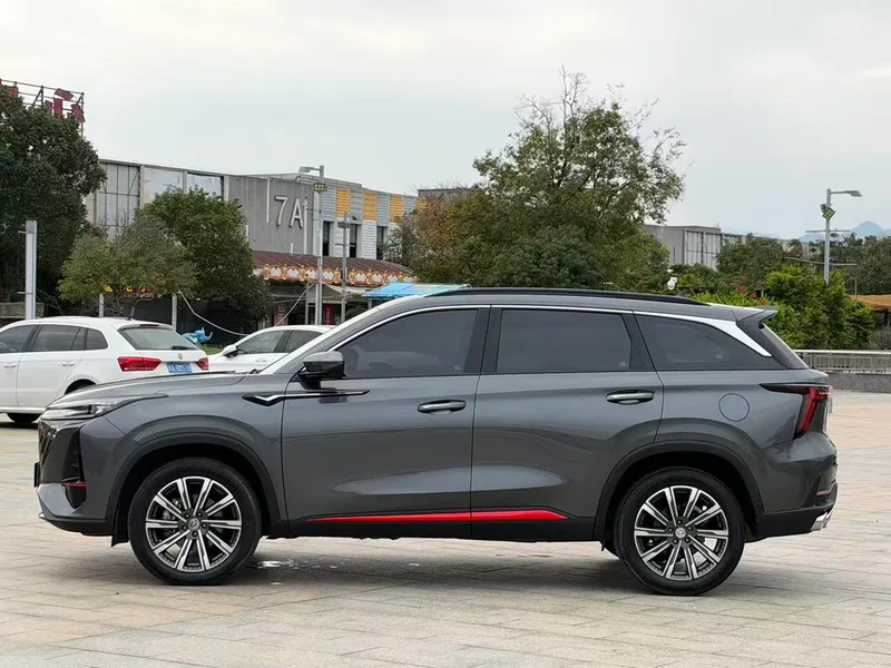 Changan CS75 PLUS 2022 Segunda generación 2.0T Tipo de lujo automático exterior foto 5