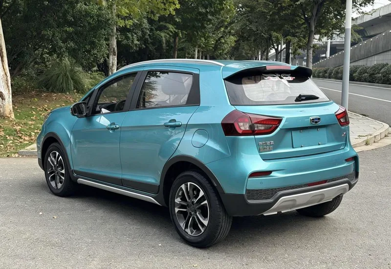 Geely Vision X3 2020 1.5L CVT De élite interior foto 9 Geely Vision X3 2020 1.5L CVT De élite interior foto 9