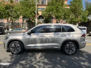 Geely Monjaro 2026 i-HEV Hybrid Zhiqing 1.5T Edición Star Han exterior foto 8 Geely Monjaro 2026 i-HEV Hybrid Zhiqing 1.5T Edición Star Han exterior foto 8