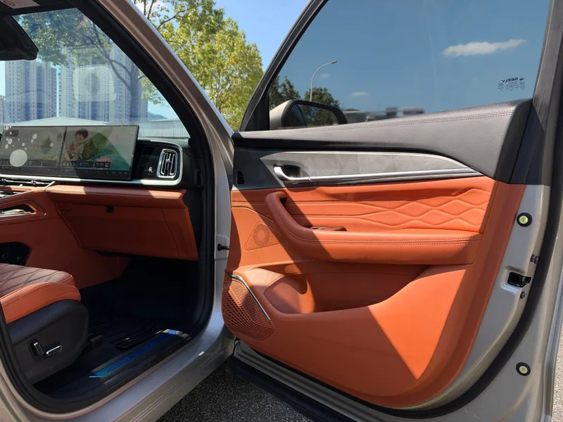 Geely Monjaro 2026 i-HEV Hybrid Zhiqing 1.5T Edición Star Han interior foto 13 Geely Monjaro 2026 i-HEV Hybrid Zhiqing 1.5T Edición Star Han interior foto 13