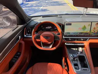 Geely Monjaro 2026 i-HEV Hybrid Zhiqing 1.5T Edición Star Han interior foto 20 Geely Monjaro 2026 i-HEV Hybrid Zhiqing 1.5T Edición Star Han interior foto 20