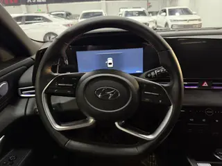 Hyundai Elantra 2022 1.5L CVT 20th SE 20 Anniversary Edition interior photo 9 Hyundai Elantra 2022 1.5L CVT 20th SE 20 Anniversary Edition interior photo 9