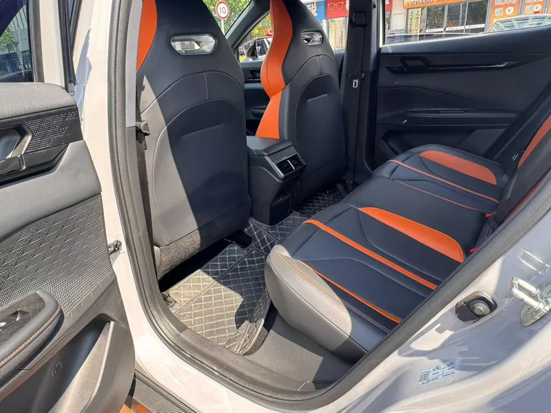 Changan UNI-V 2024 1.5T Deporte de lujo interior foto 8 Changan UNI-V 2024 1.5T Deporte de lujo interior foto 8