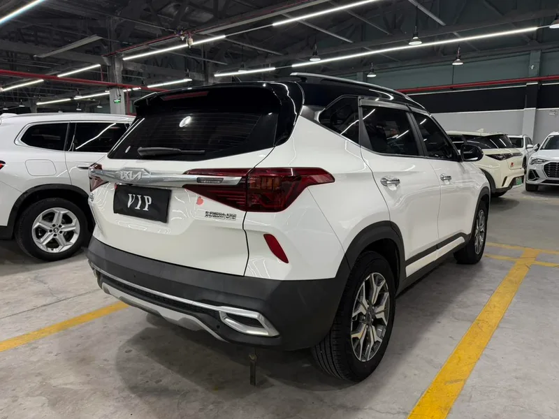 Kia Run 2021 1.5L CVT Trend Edition interior photo 10