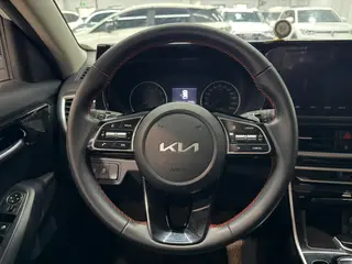 Kia Run 2021 1.5L CVT Trend Edition interior photo 16