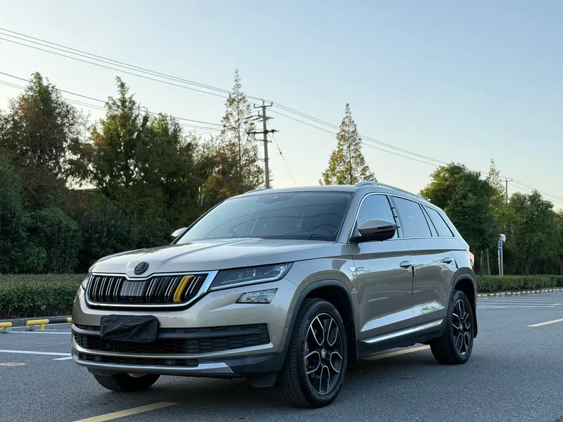 Skoda Kodiaq 2018 TSI380 7 Versión insignia de tracción en las cuatro ruedas exterior foto 1 Skoda Kodiaq 2018 TSI380 7 Versión insignia de tracción en las cuatro ruedas exterior foto 1