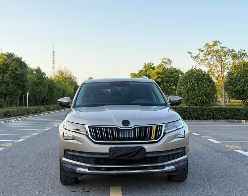 Skoda Kodiaq 2018 TSI380 7 Versión insignia de tracción en las cuatro ruedas exterior foto 2 Skoda Kodiaq 2018 TSI380 7 Versión insignia de tracción en las cuatro ruedas exterior foto 2