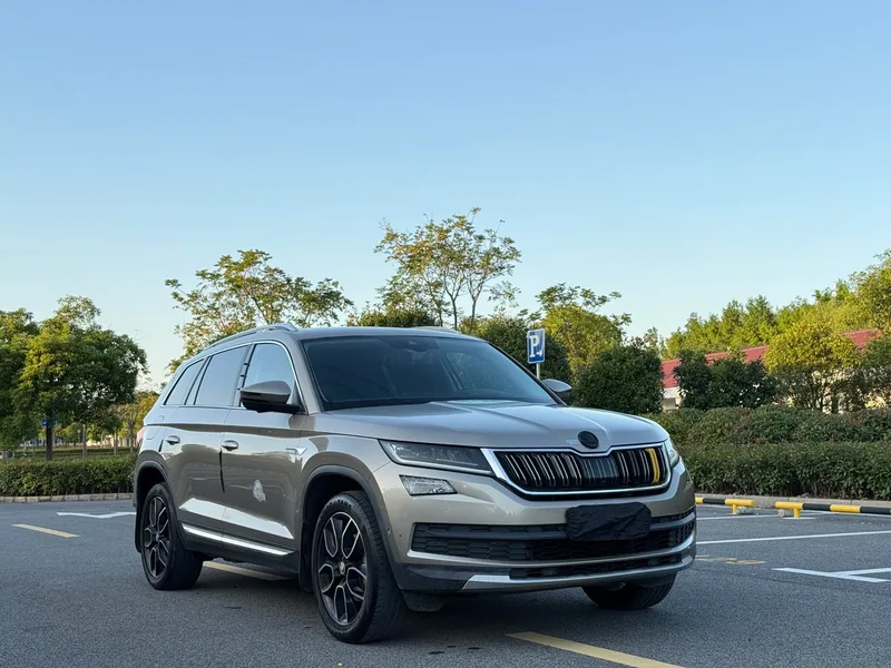 Skoda Kodiaq 2018 TSI380 7 Versión insignia de tracción en las cuatro ruedas exterior foto 3 Skoda Kodiaq 2018 TSI380 7 Versión insignia de tracción en las cuatro ruedas exterior foto 3