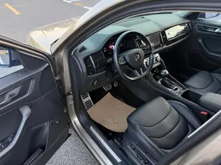 Skoda Kodiaq 2018 TSI380 7 Versión insignia de tracción en las cuatro ruedas exterior foto 8 Skoda Kodiaq 2018 TSI380 7 Versión insignia de tracción en las cuatro ruedas exterior foto 8