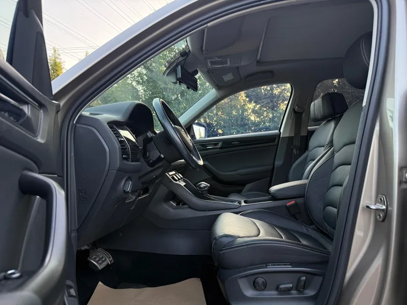 Skoda Kodiaq 2018 TSI380 7 Versión insignia de tracción en las cuatro ruedas exterior foto 9 Skoda Kodiaq 2018 TSI380 7 Versión insignia de tracción en las cuatro ruedas exterior foto 9