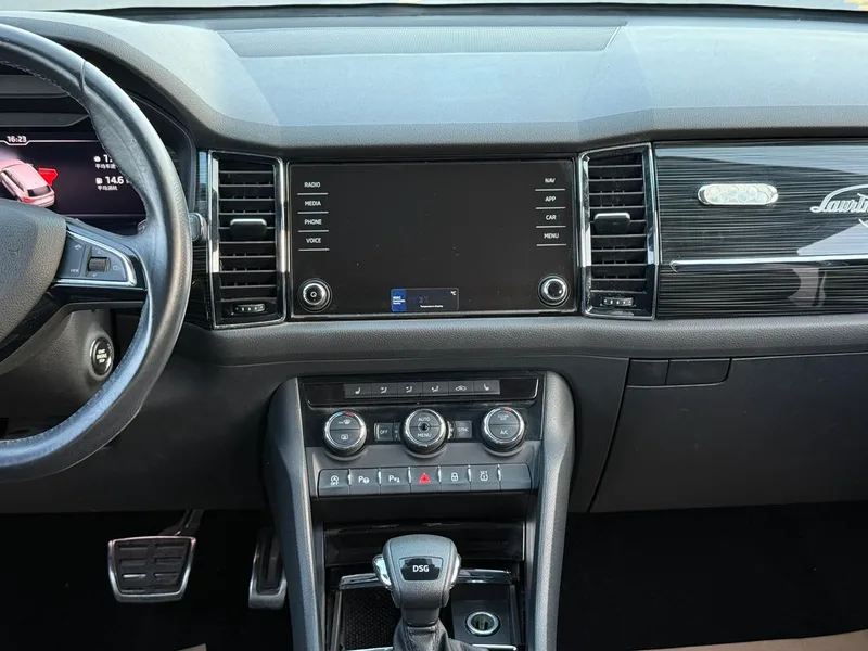 Skoda Kodiaq 2018 TSI380 7 Versión insignia de tracción en las cuatro ruedas interior foto 20 Skoda Kodiaq 2018 TSI380 7 Versión insignia de tracción en las cuatro ruedas interior foto 20