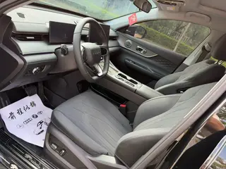 Chery Tiggo 8 PLUS 2025 Kunpeng 290TGDI DCT Luxury type interior photo 7 Chery Tiggo 8 PLUS 2025 Kunpeng 290TGDI DCT Luxury type interior photo 7