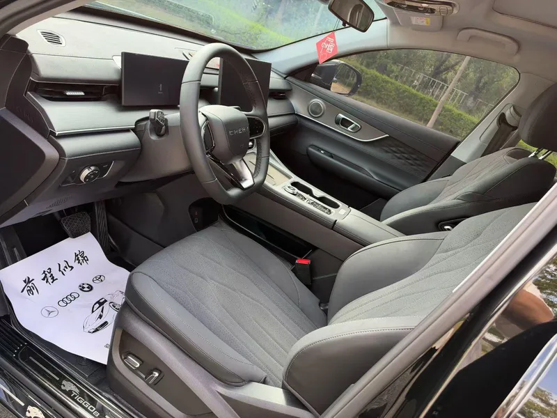 Chery Tiggo 8 PLUS 2025 Kunpeng 290TGDI DCT Luxury type interior photo 7 Chery Tiggo 8 PLUS 2025 Kunpeng 290TGDI DCT Luxury type interior photo 7