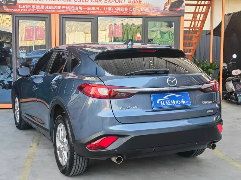 Mazda CX-4 2018 2.0L Automatic two-wheel drive blue sky grade version interior photo 9 Mazda CX-4 2018 2.0L Automatic two-wheel drive blue sky grade version interior photo 9