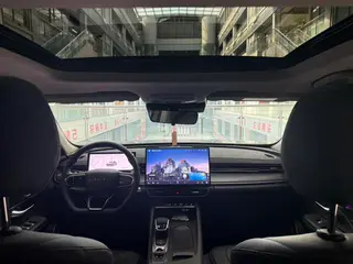 Chery Arrizo 8 PRO 2025 1.6T DCT Luxury type+ interior photo 6 Chery Arrizo 8 PRO 2025 1.6T DCT Luxury type+ interior photo 6