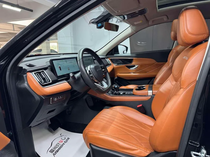 Jetour X70 PLUS 2025 1.5T 6DCT Edición de lujo 5 Asiento exterior foto 8 Jetour X70 PLUS 2025 1.5T 6DCT Edición de lujo 5 Asiento exterior foto 8