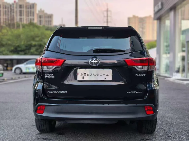 Toyota Highlander 2018 2.0T Four-wheel drive deluxe edition 7 seat Country VI exterior photo 4 Toyota Highlander 2018 2.0T Four-wheel drive deluxe edition 7 seat Country VI exterior photo 4