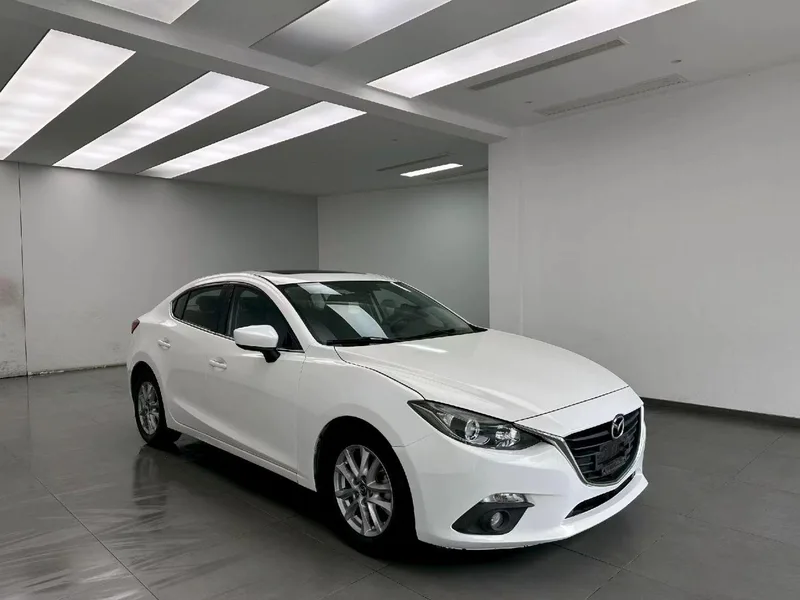 Mazda Mazda3 Axela 2016 Tres volúmenes 1.5L Automático de lujo exterior foto 3 Mazda Mazda3 Axela 2016 Tres volúmenes 1.5L Automático de lujo exterior foto 3