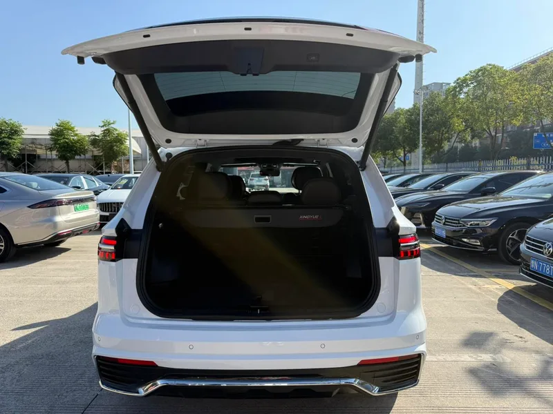 Geely Monjaro 2026 2.0TD High-power automatic two-wheel drive oriental obsidian star version exterior photo 8 Geely Monjaro 2026 2.0TD High-power automatic two-wheel drive oriental obsidian star version exterior photo 8