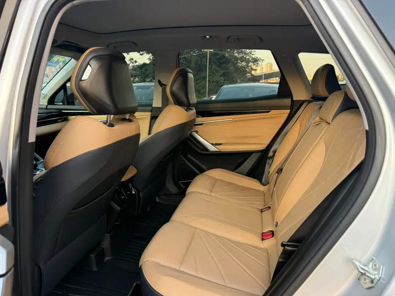 Geely Boyue L 2023 1.5TD DCT Acabado premium exterior foto 5 Geely Boyue L 2023 1.5TD DCT Acabado premium exterior foto 5
