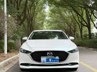 Mazda Mazda3 Axela 2023 2.0L Automatic quality elegant version exterior photo 2 Mazda Mazda3 Axela 2023 2.0L Automatic quality elegant version exterior photo 2
