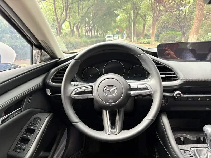Mazda Mazda3 Axela 2023 2.0L Automatic quality elegant version interior photo 8 Mazda Mazda3 Axela 2023 2.0L Automatic quality elegant version interior photo 8