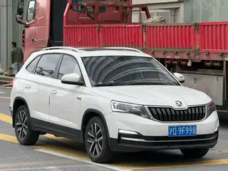 Skoda Kamiq 2018 1.5L Automatic Comfort Version Country VI exterior photo 3 Skoda Kamiq 2018 1.5L Automatic Comfort Version Country VI exterior photo 3