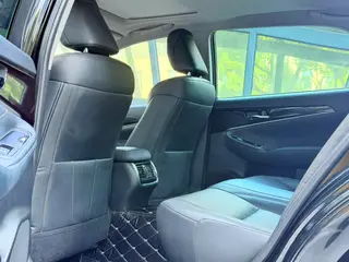 Toyota Crown 2017 2.0T Version sportive intérieur photo 10 Toyota Crown 2017 2.0T Version sportive intérieur photo 10