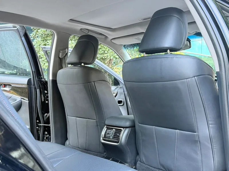 Toyota Crown 2017 2.0T Version sportive intérieur photo 11 Toyota Crown 2017 2.0T Version sportive intérieur photo 11