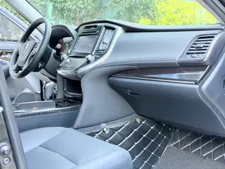Toyota Crown 2017 2.0T Version sportive intérieur photo 12 Toyota Crown 2017 2.0T Version sportive intérieur photo 12