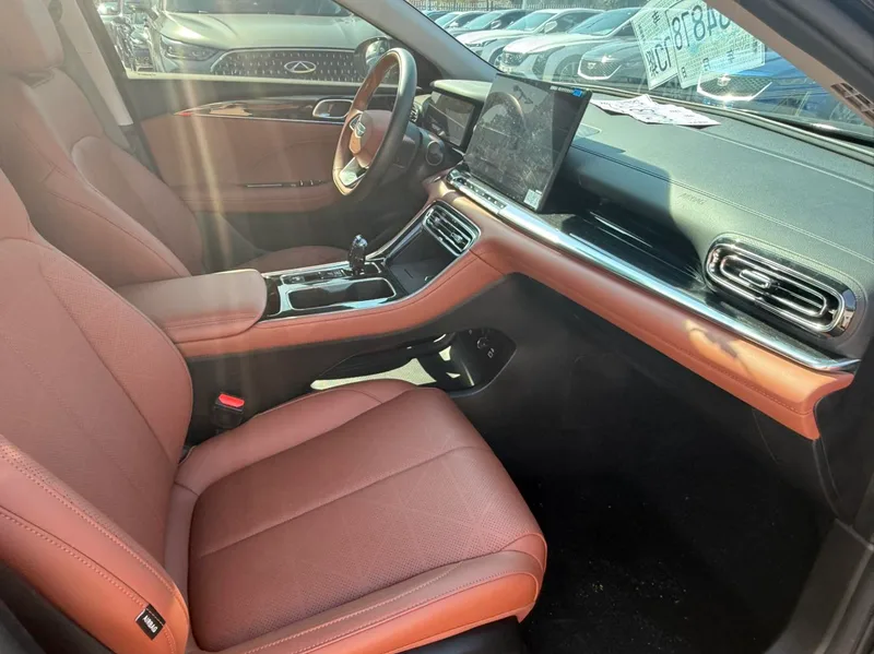 Geely Emgrand 2026 5th Gen 1.5T DCT Flagship interior photo 13 Geely Emgrand 2026 5th Gen 1.5T DCT Flagship interior photo 13