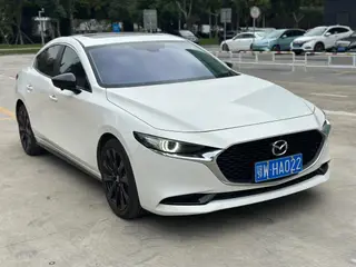 Mazda Mazda3 Axela 2023 2.0L Versión de calidad automática exterior foto 4 Mazda Mazda3 Axela 2023 2.0L Versión de calidad automática exterior foto 4