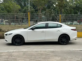 Mazda Mazda3 Axela 2023 2.0L Versión de calidad automática exterior foto 6 Mazda Mazda3 Axela 2023 2.0L Versión de calidad automática exterior foto 6