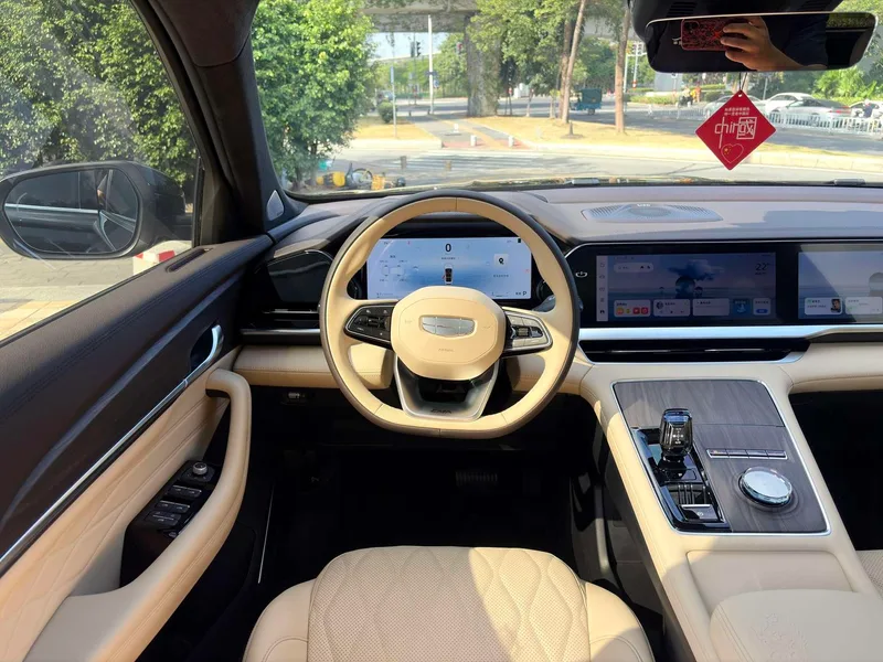 Geely Monjaro 2025 2.0TD High-power automatic two-wheel drive oriental obsidian star version exterior photo 5 Geely Monjaro 2025 2.0TD High-power automatic two-wheel drive oriental obsidian star version exterior photo 5