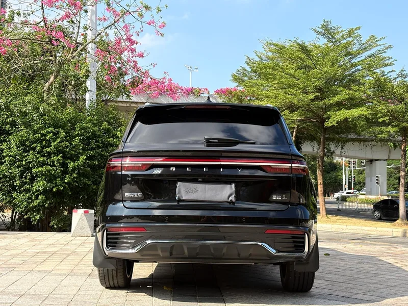 Geely Monjaro 2025 2.0TD High-power automatic two-wheel drive oriental obsidian star version interior photo 8 Geely Monjaro 2025 2.0TD High-power automatic two-wheel drive oriental obsidian star version interior photo 8