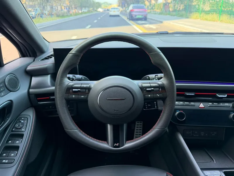 Hyundai Sonata 2024 2.0T N Line Max interior photo 13 Hyundai Sonata 2024 2.0T N Line Max interior photo 13