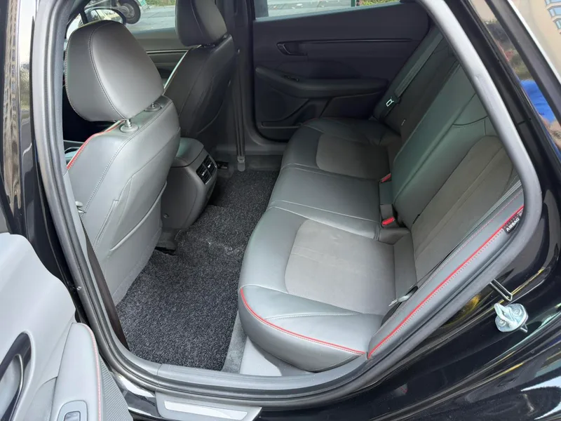Hyundai Sonata 2024 2.0T N Line Max interior photo 18 Hyundai Sonata 2024 2.0T N Line Max interior photo 18