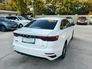 Geely Emgrand 2023 4.ª generación Edición campeona 1.5L CVT De lujo exterior foto 5 Geely Emgrand 2023 4.ª generación Edición campeona 1.5L CVT De lujo exterior foto 5