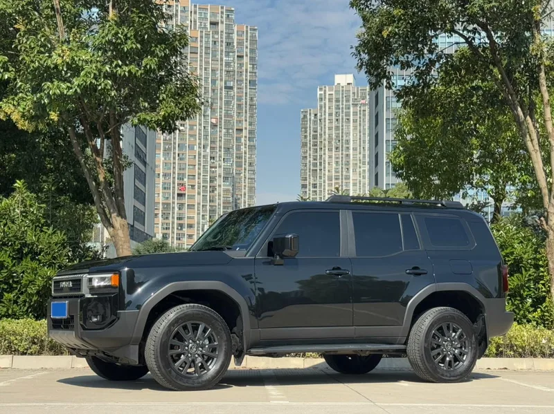 Toyota Prado 2026 2.4T Dual Power All-powerful TX version 5 seat exterior photo 1 Toyota Prado 2026 2.4T Dual Power All-powerful TX version 5 seat exterior photo 1