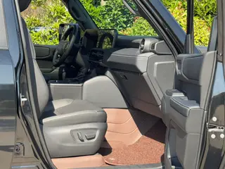 Toyota Prado 2026 2.4T Dual Power All-powerful TX version 5 seat exterior photo 9 Toyota Prado 2026 2.4T Dual Power All-powerful TX version 5 seat exterior photo 9
