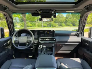 Toyota Prado 2026 2.4T Dual Power All-powerful TX version 5 seat interior photo 14 Toyota Prado 2026 2.4T Dual Power All-powerful TX version 5 seat interior photo 14