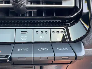 Toyota Prado 2026 2.4T Dual Power All-powerful TX version 5 seat interior photo 16 Toyota Prado 2026 2.4T Dual Power All-powerful TX version 5 seat interior photo 16
