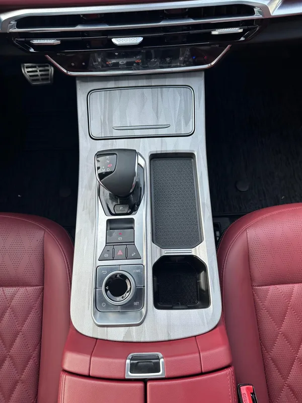 Jetour X70 PLUS 2023 1.6T DCT Strong person 7 seat interior photo 14