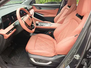 Changan CS75 PLUS 2023 Tercera generación 1.5T Automático de lujo exterior foto 5 Changan CS75 PLUS 2023 Tercera generación 1.5T Automático de lujo exterior foto 5